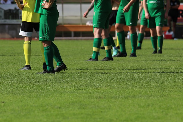 洲足球的重 洲足球的重